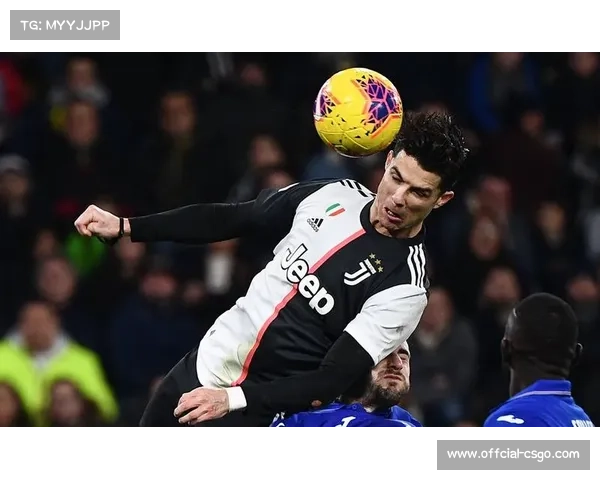 热那亚训练基地加练定位球，奥斯蒂加德头球攻门重点演练